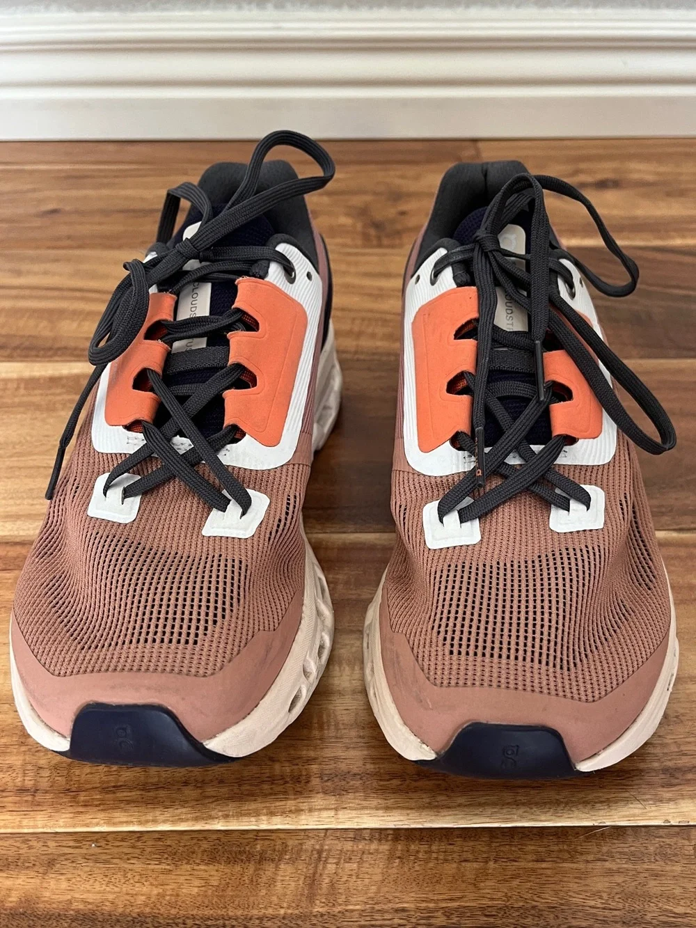 Women’s OnCloud Cloud Stratus 2 in Cork Fawn size 8